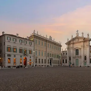 Cà Uberti Palace Hotel Mântua